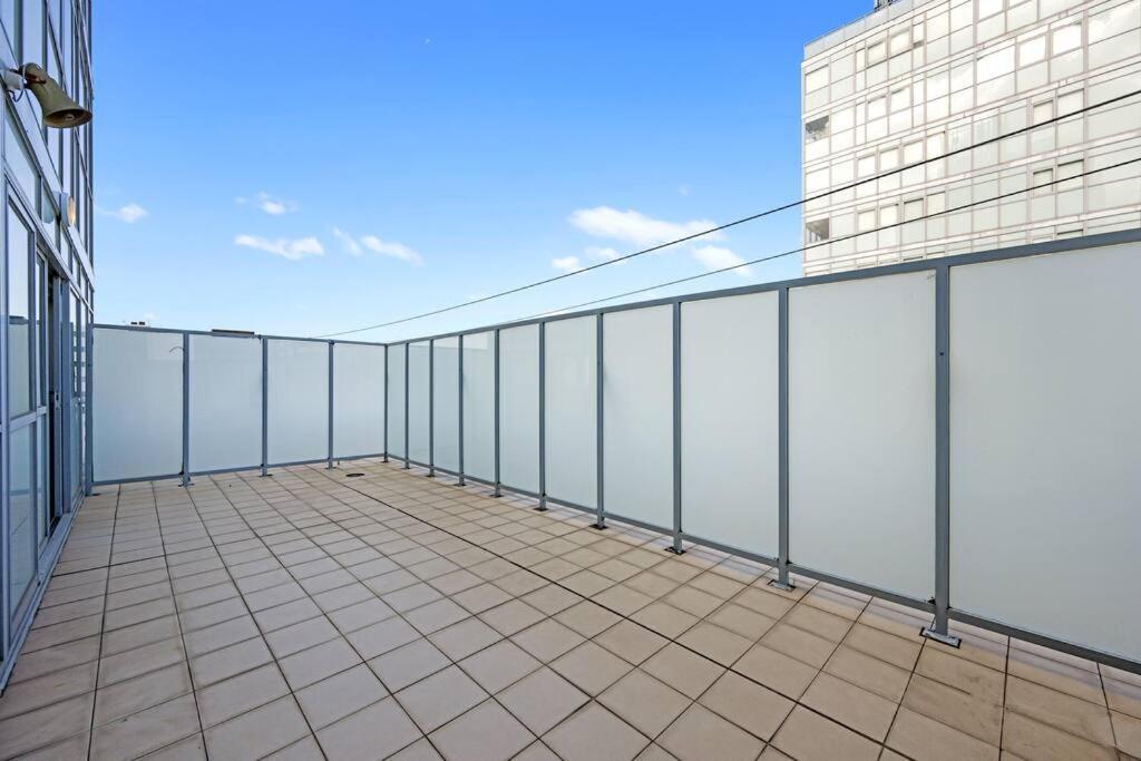 Sky View 2b1b@burwood *